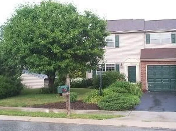 3435 Glen Hollow Dr, Dover, PA 17315
