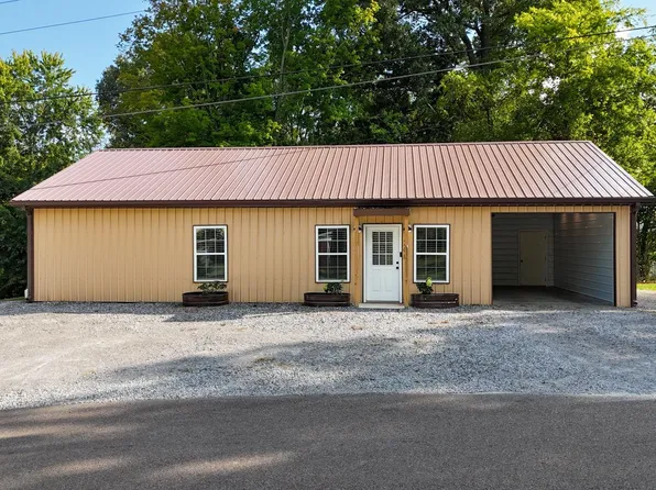 208 Park St, Martin, TN 38237