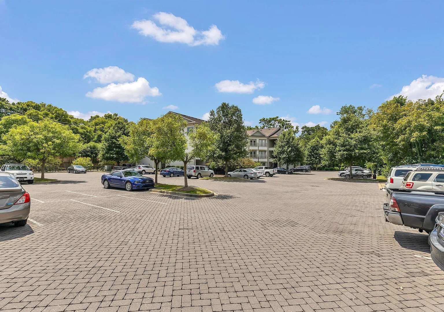 Park at Melrose Heights — Photo 4