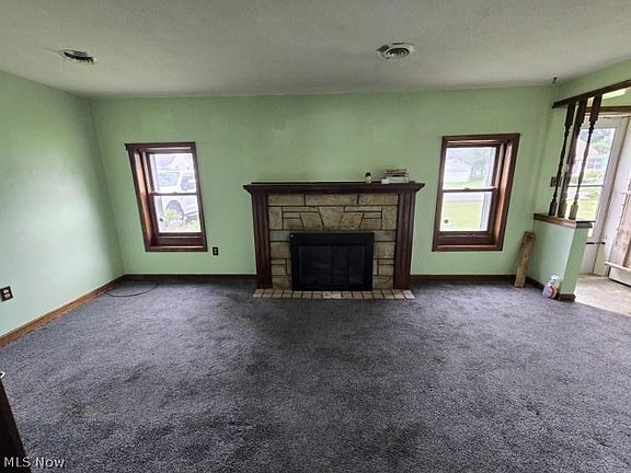 2nd image of 375 Bon Air Ave