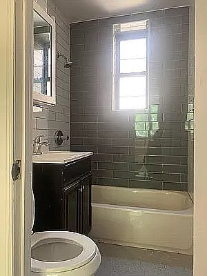 4th image of 234 W 135th St #4D