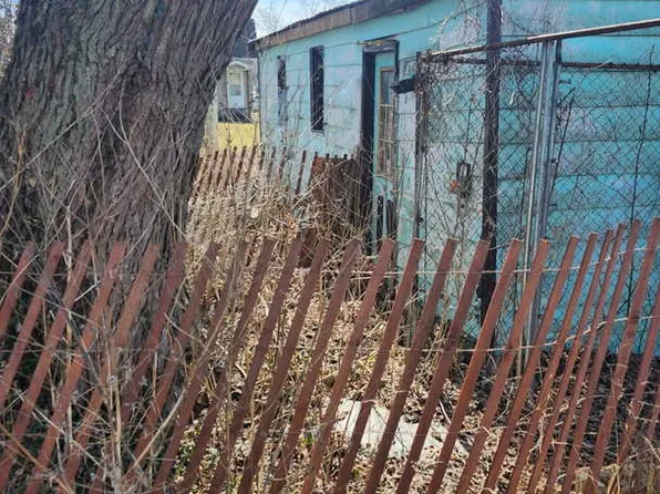 528 N Austin St, Paris, IL 61944