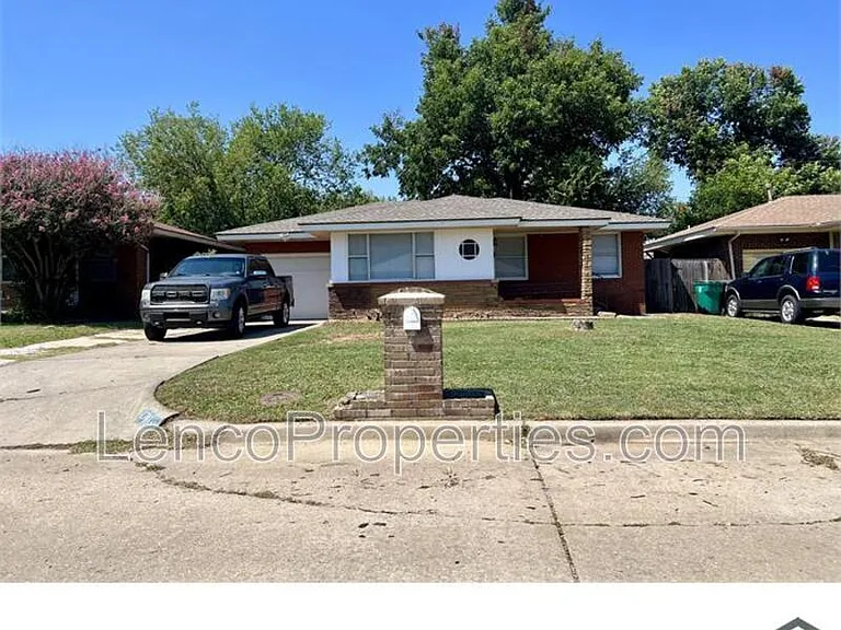 2741 SW Murray Dr — Photo 2
