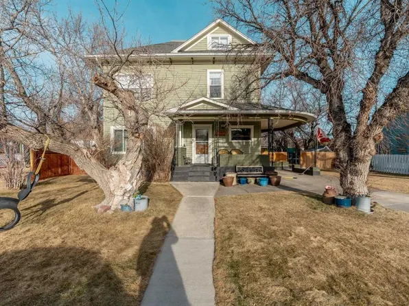 327 S 20th St, Fort Macleod, AB T0L 0Z0