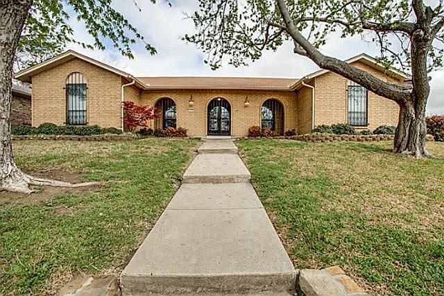 1st image of 1309 Willow Way