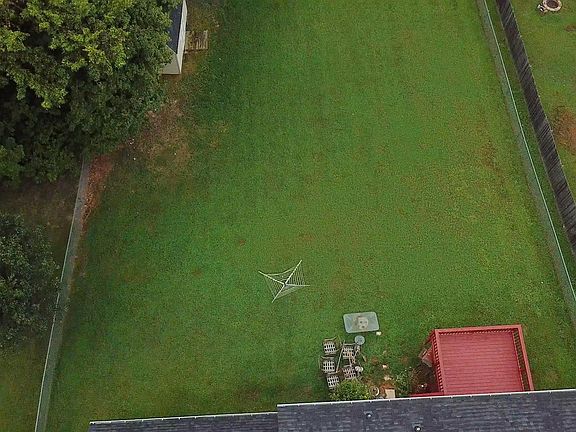 3rd image of 1042 Persimmon Ct