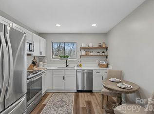 3021 Heathstead Pl APT B, Charlotte, NC 28210