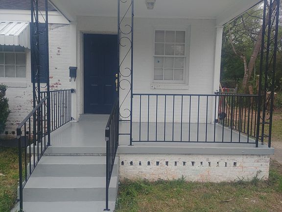 2nd image of 214 Oak Forest Dr
