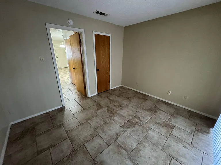 2211 Cascade Drive — Photo 12