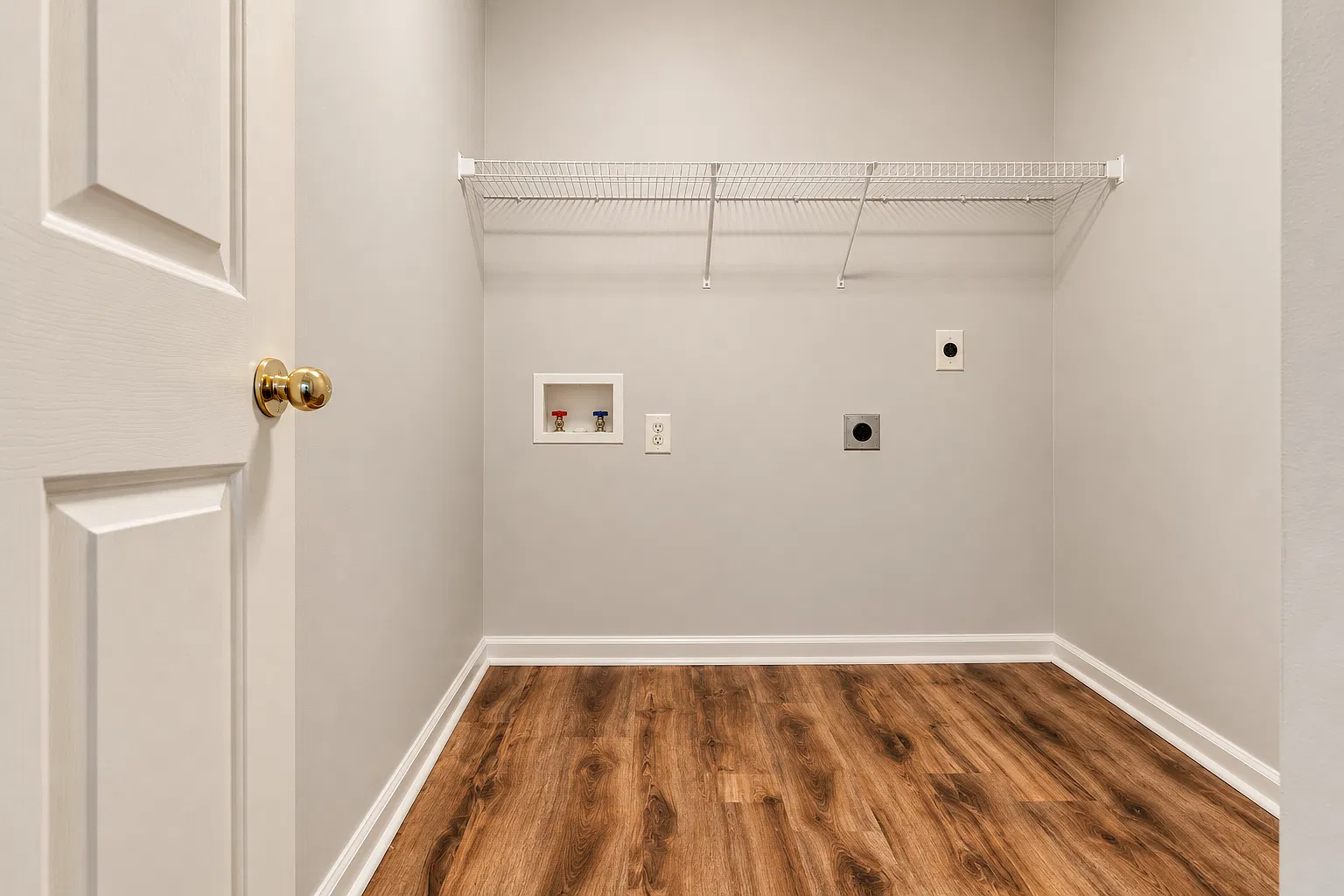 718 Sage Court - 1 — Photo 4