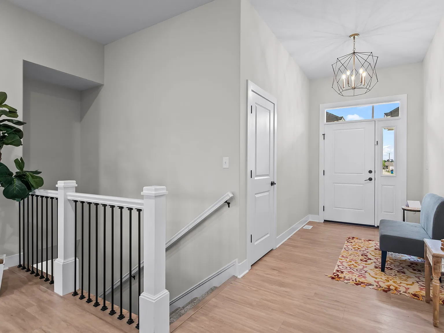 4 bed, 2737 sqft, $2,900 — Photo 2