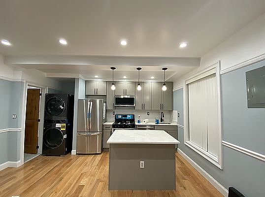 1st image of 49 Clara St Floor 1