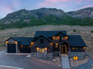 802 E Nebo Ave, North Ogden, UT 84414