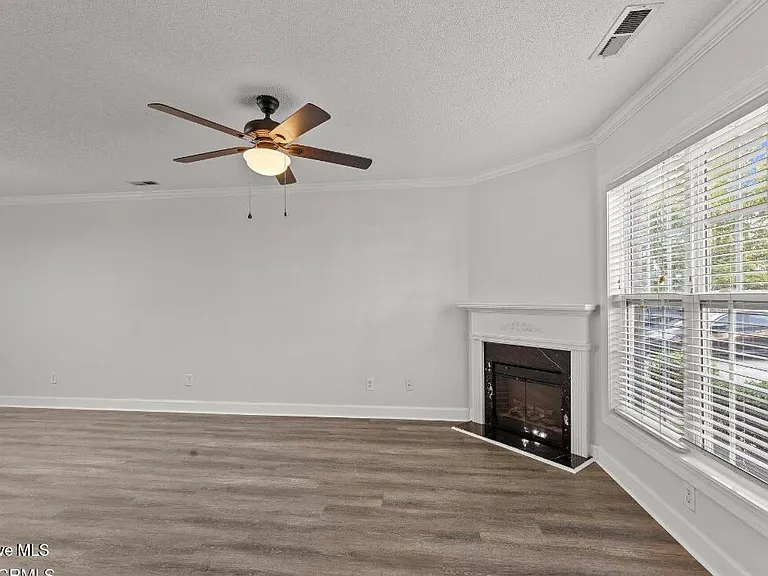 1300 Thomas Langston Rd #6 — Photo 5