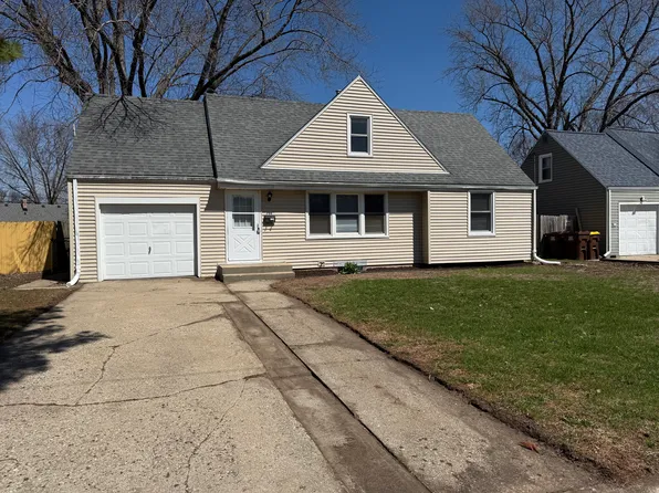 206 Hosmer St, Loves Park, IL 61111