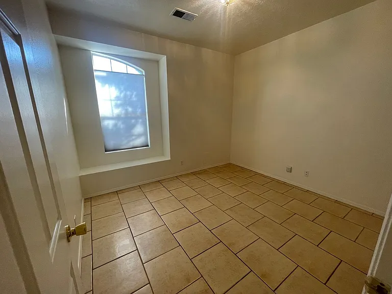 4300 Saddlewood Trl SE — Photo 13