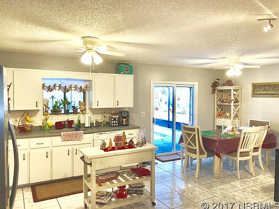 3rd image of 3210 Silver Palm Dr