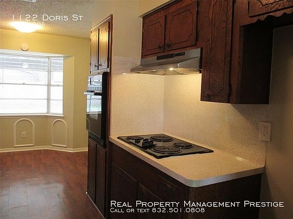 4th image of 1122 Doris St