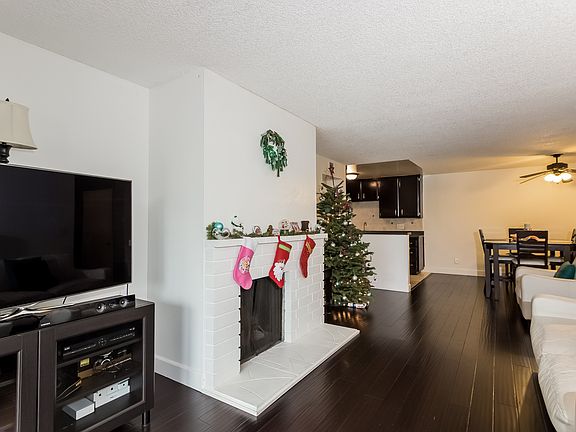 5th image of 17554 Vandenberg Ln APT 8