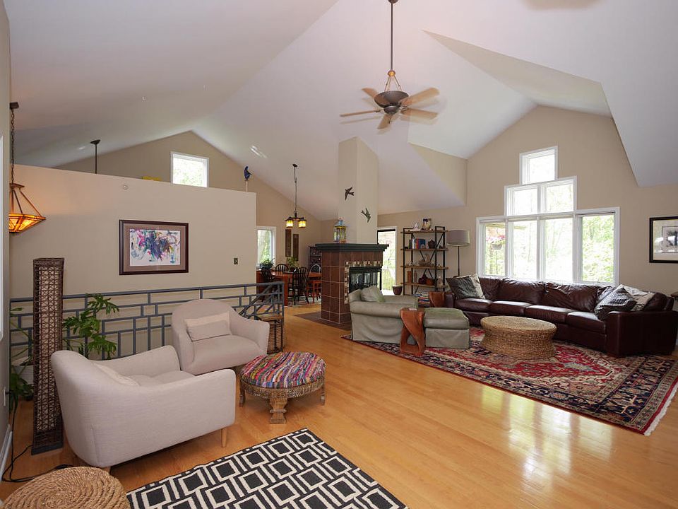 1st image of 13673 N Lake Shore Dr