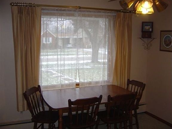 5th image of 3320 Lincoln Ave