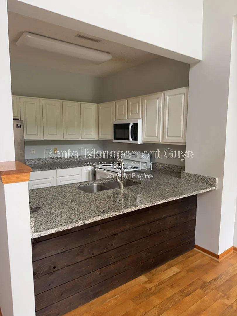 2 bed, 3.0 bath, 1210 sqft, $1,970 — Photo 3