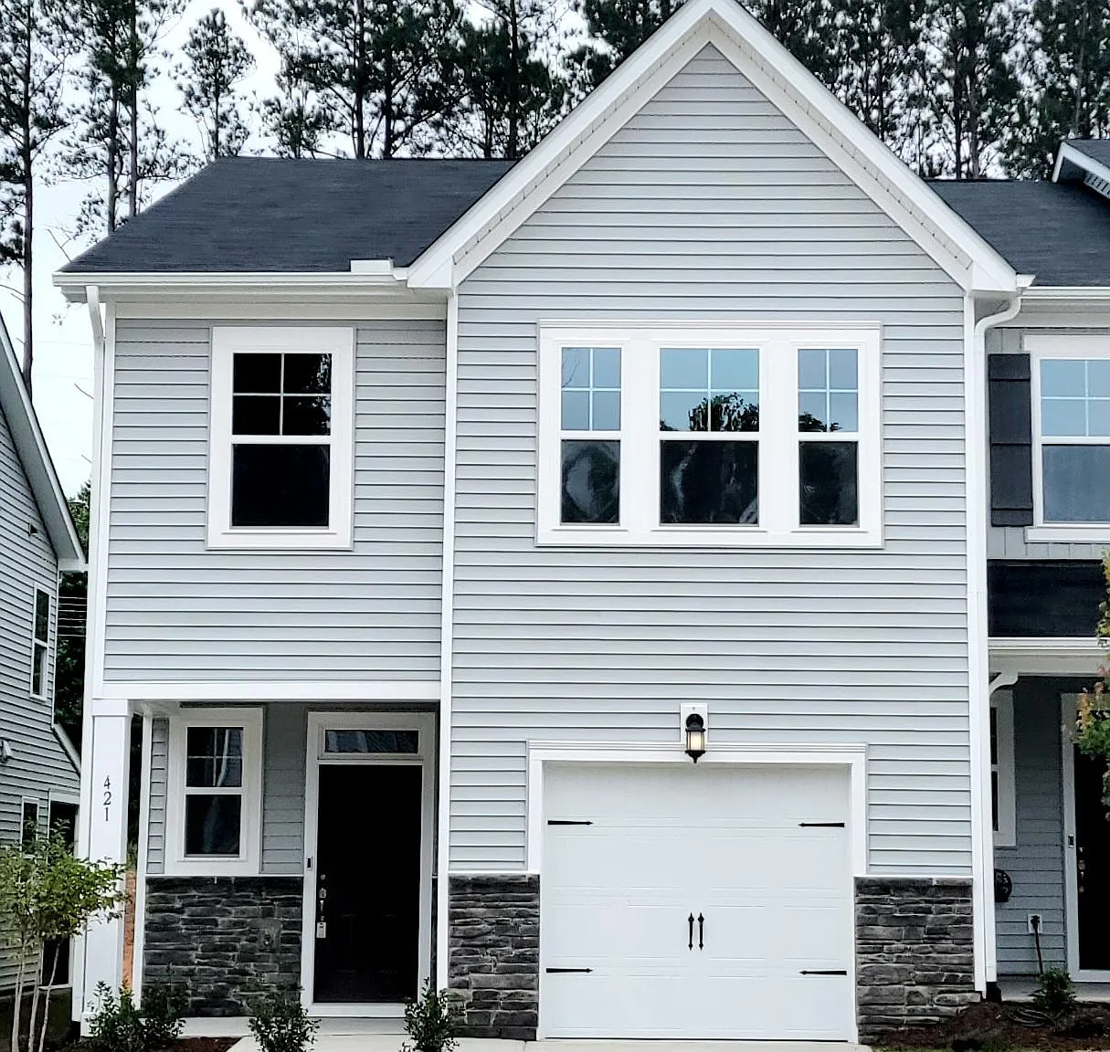 421 Hazy Hills Ln — Photo 1