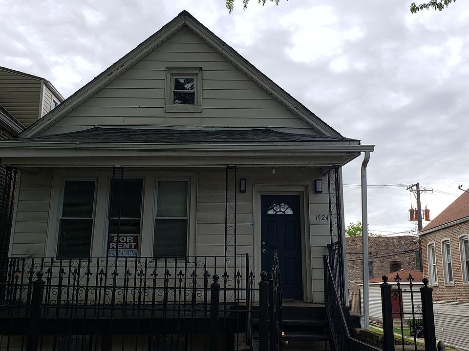 1st image of 1924 S Washtenaw Ave #1
