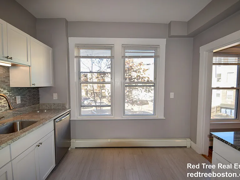 142 Sutherland Rd #U3 — Photo 7