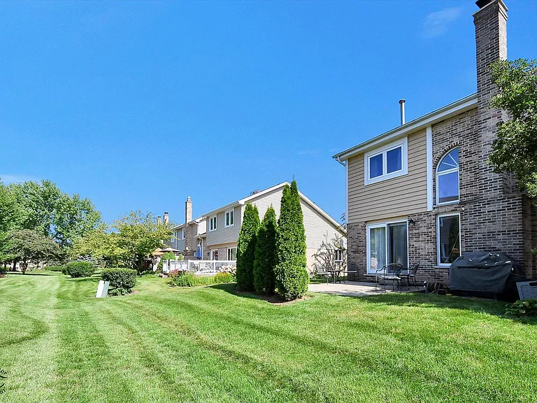 17323 Lakebrook Dr — Photo 27