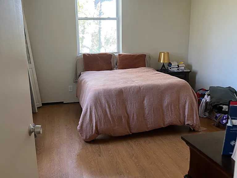 528 Wade Ave #C — Photo 8