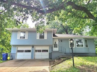 12716 13th St, Grandview, MO 64030