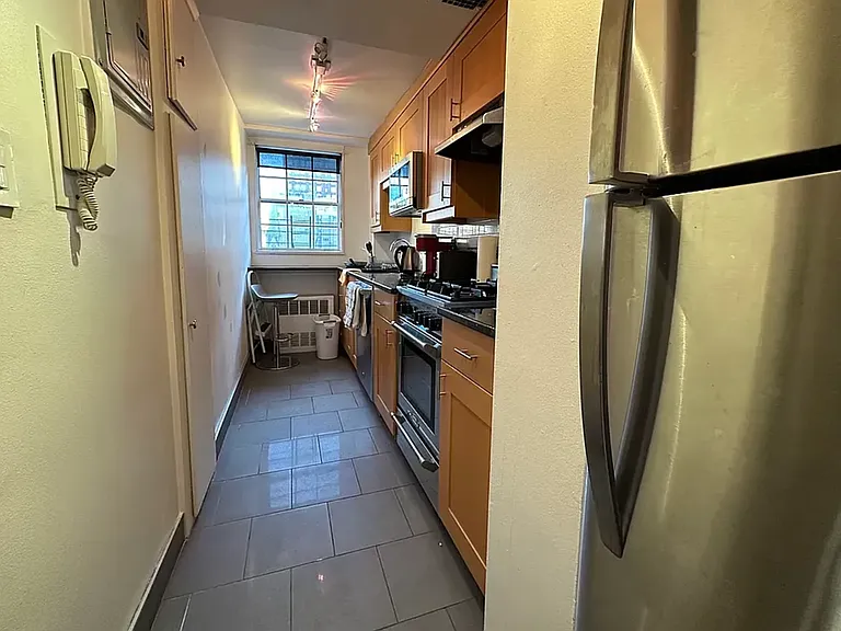 120 E 90th St #10G — Photo 8