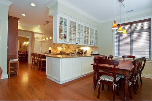 3rd image of 3539 N Janssen Ave