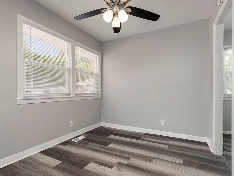 1209 S 45th St — Photo 6