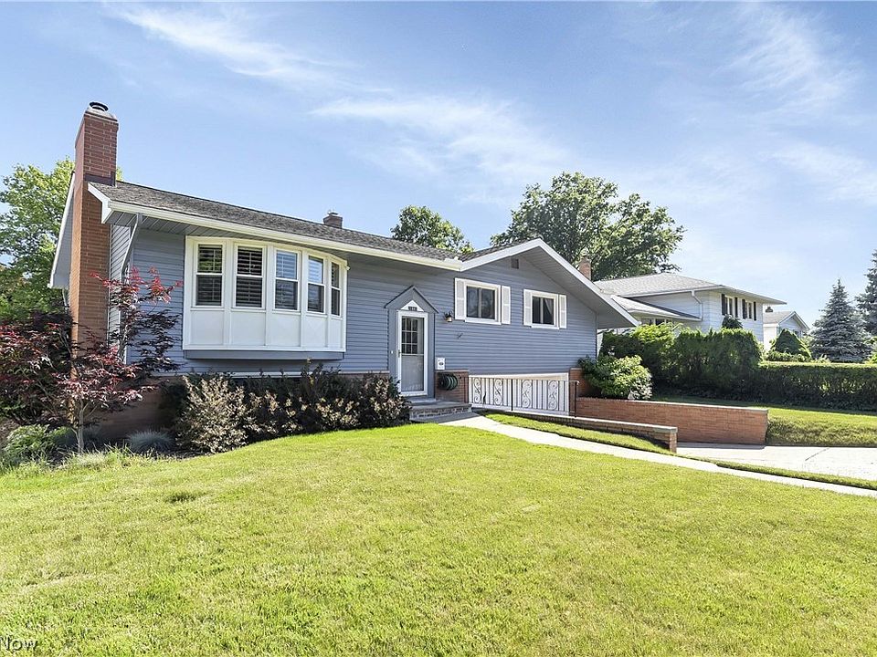 1st image of 21841 Briarwood Dr