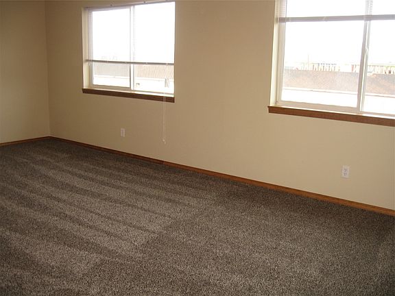 4th image of 1530 Cooley St APT 1