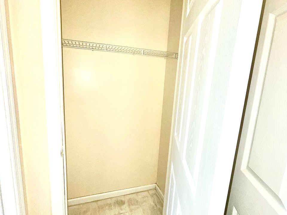 master bed closet