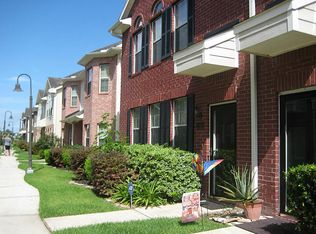 2015 Kemah Village Dr, Kemah, TX 77565