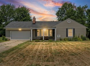 30922 Bexley Dr, Bay Village, OH 44140