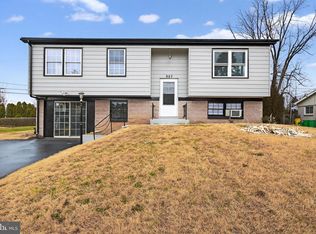 987 Marbrook Ln, York, PA 17404