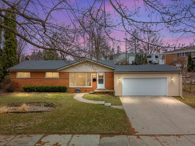 1136 Sycamore Dr, Rochester, MI, 48307