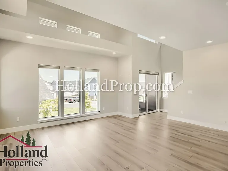 7450 SE Lago St — Photo 7