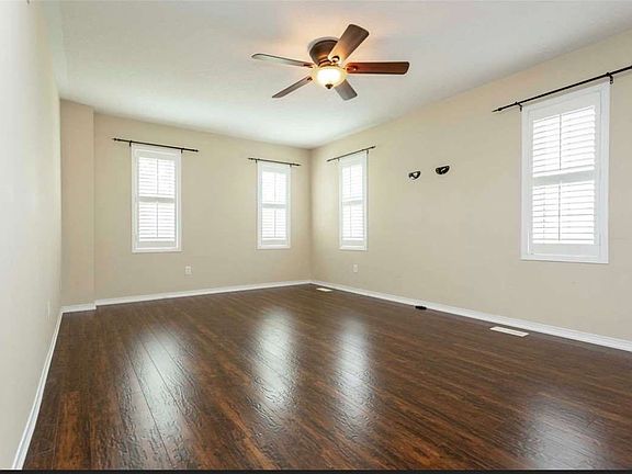 2nd image of 2201 Crestmont Dr