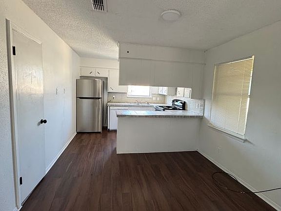 4th image of 1703 Kirk Ave APT 3