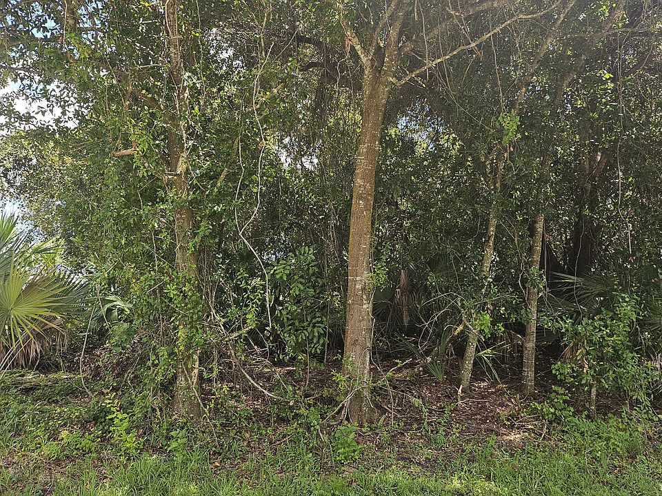 1st image of 1743 SW Day Street