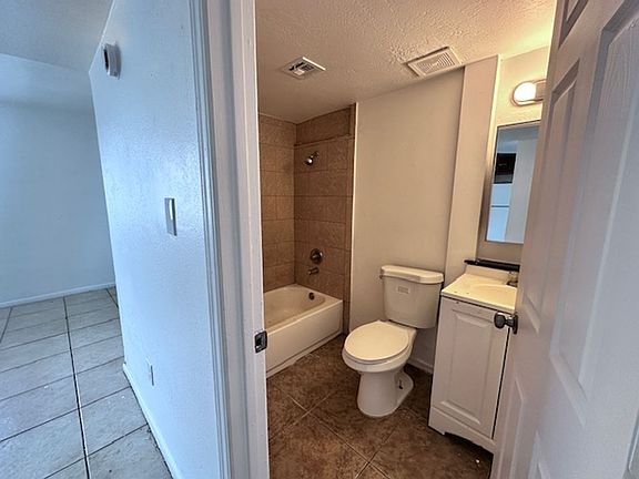 2nd image of 464 S Washington St APT 7