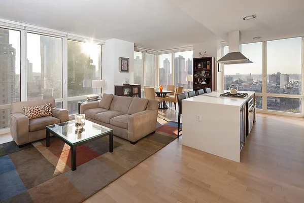 Sold by Town Residential | media 36