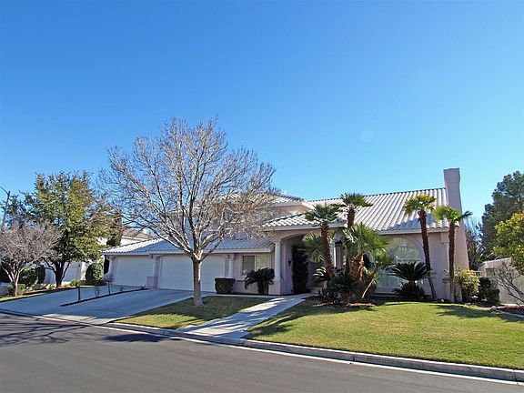 2nd image of 9913 Robin Oaks Dr
