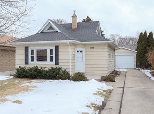 2823 Ruby Ave, Racine, WI 53402